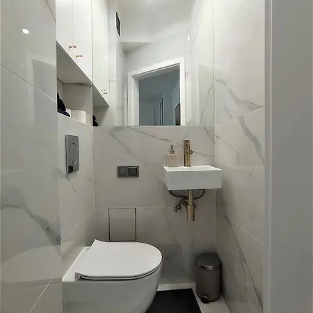 Mki - Center Chmielna 73 C Hotel