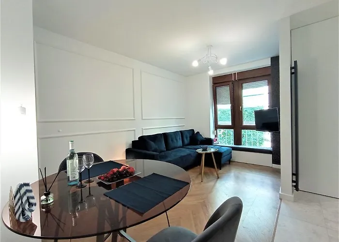 Mki - Center Chmielna 73 C Hotel